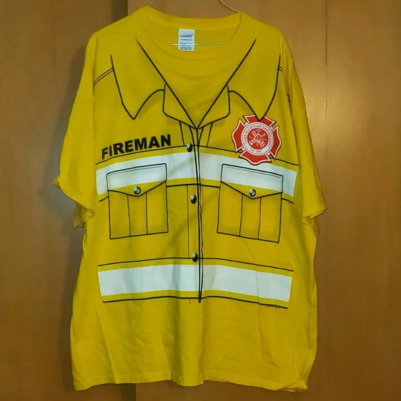 Fireman Tshirt for Halloween 2XL - Picture 1 of 4